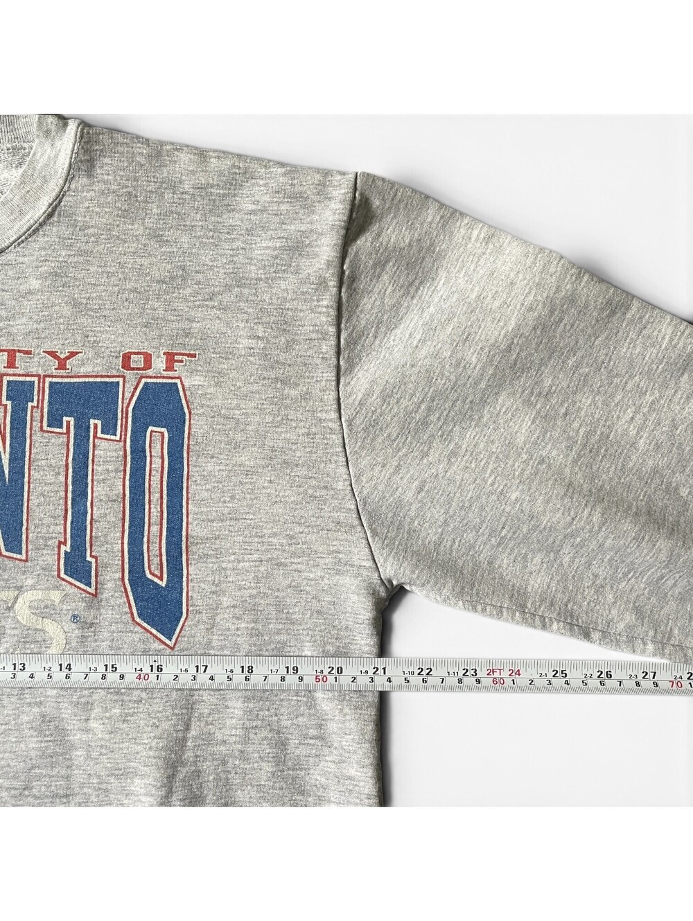 Vintage University of Toronto Crewneck Sweatshirt Gray Ripped Tag Fits Mens M - Picture 4 of 4